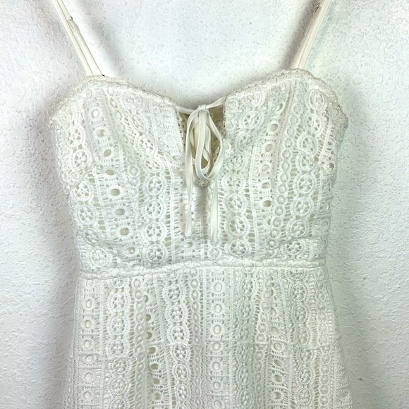Superdown Del Crochet Keyhole Dress in White Small - Picture 2 of 8